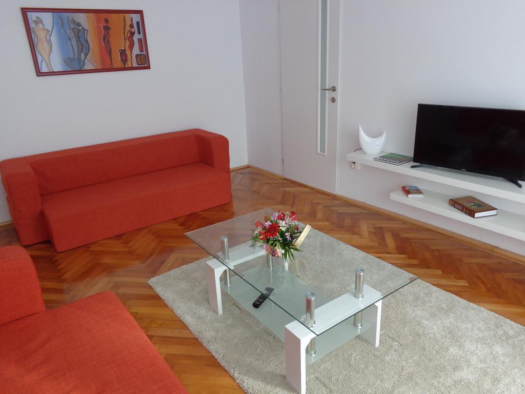 Olympus Apartment Alba Iulia Exteriér fotografie